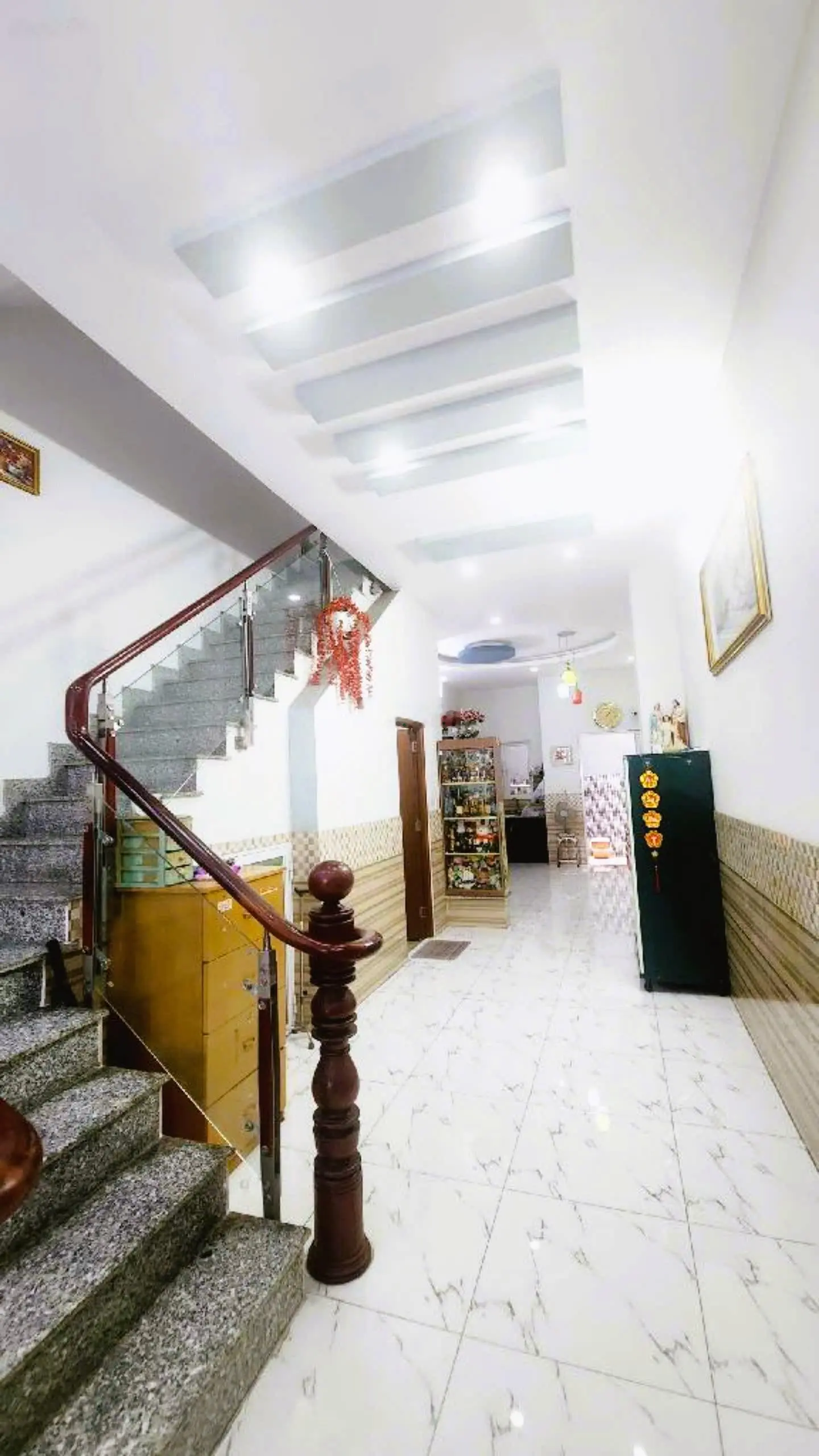 Bán nhà Dương Bá Trạc, xe hơi ngủ nhà, hẻm 8m, 72m2, ngang 4m, đã giảm sâu 2 lần chỉ còn 11 tỷ 300