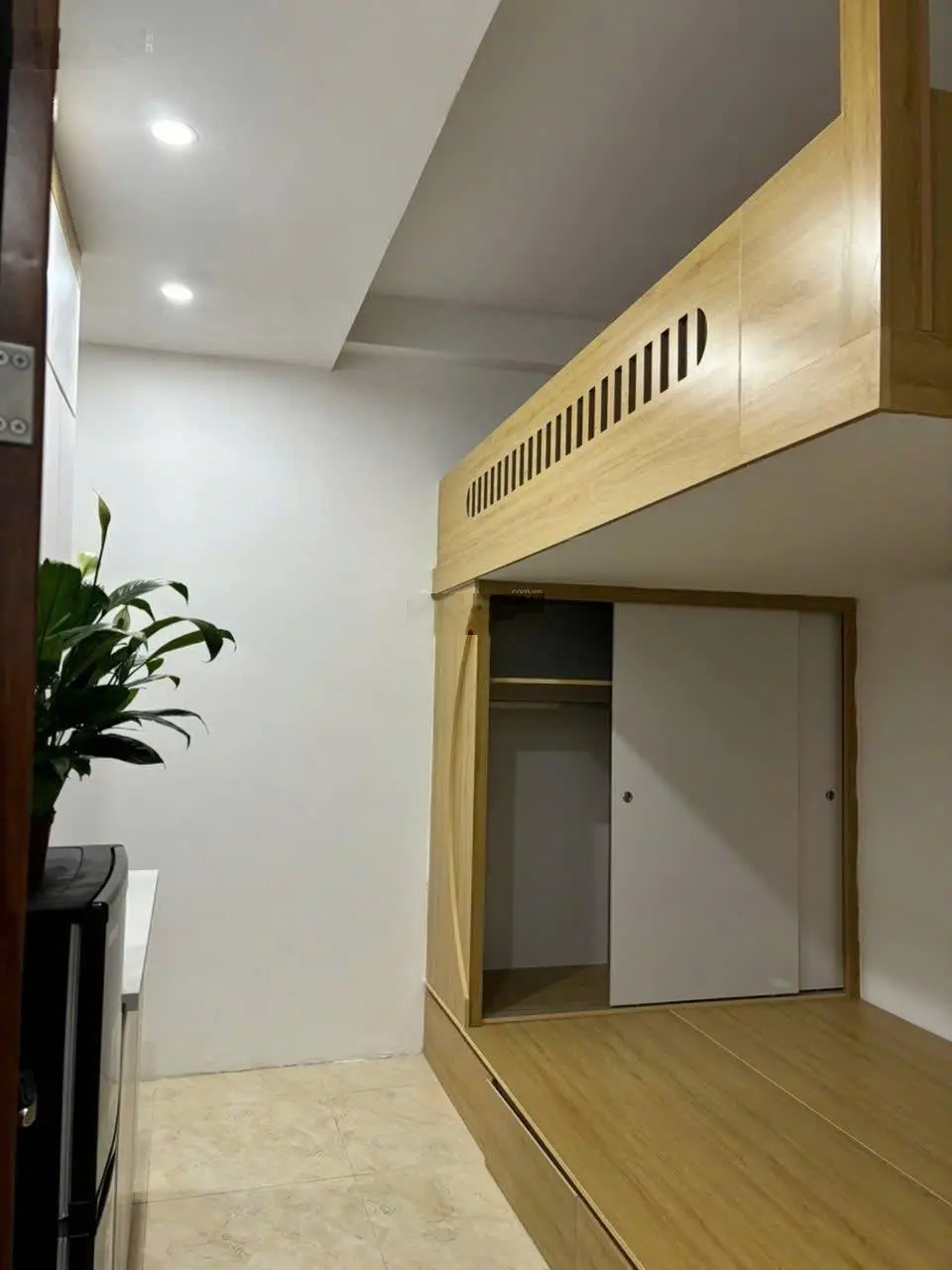 CCMN Đống Đa - 54m2, 16 phòng, dòng tiền 1.3 tỷ/năm - cách phố 30m, gần nhiều trường - 15.8 tỷ