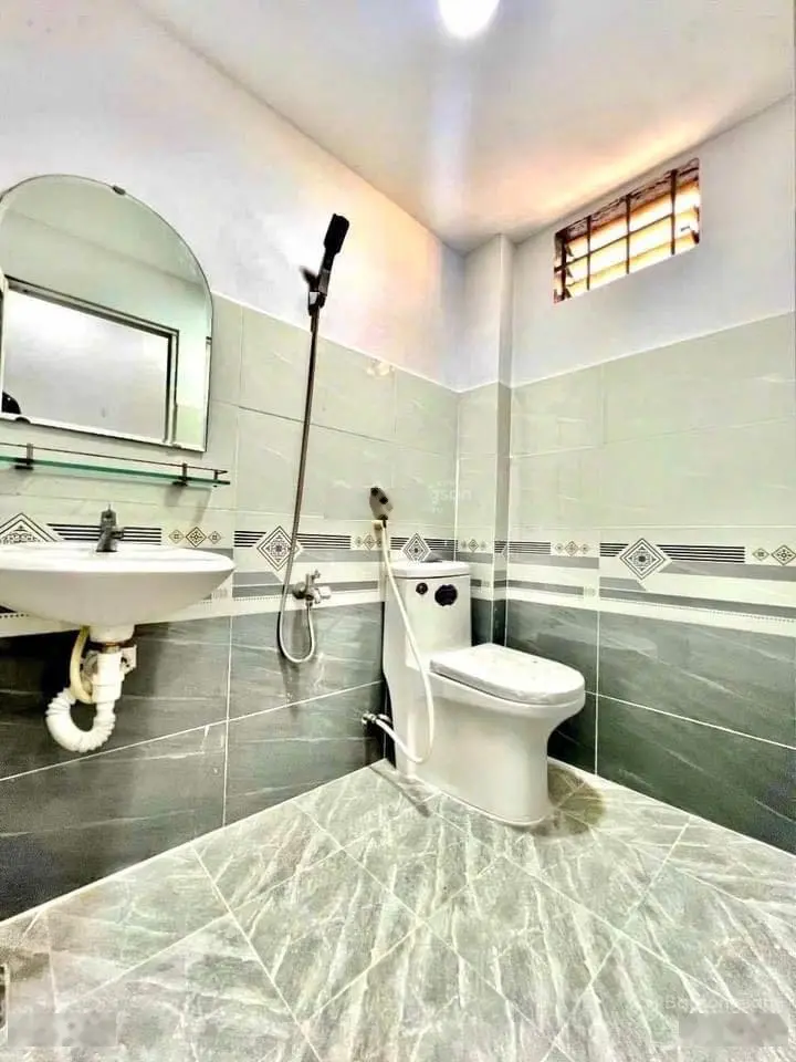 Nhà 1T1L đường Lưu Chí Hiếu bán giảm 400tr gần Đại Học Công Thương, DT 47m2, SHR