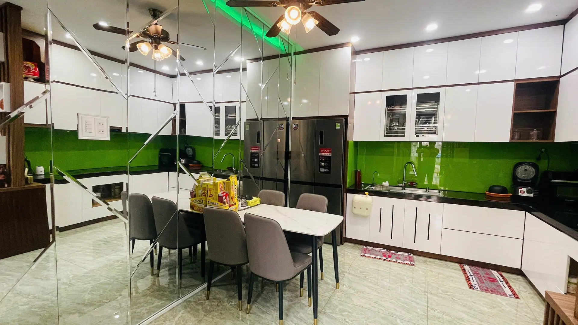 Bán Nhà Khu Dân Cư Phường Phước Hải, TP Nha Trang, nhà 1 trệt 1 lửng , 3pn, 2wc, ô tô tận cửa, SHR
