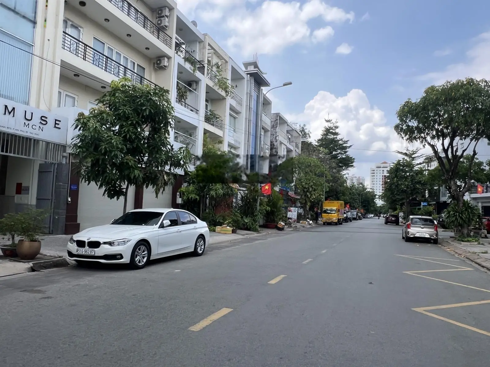 Chỉ 17.9 tỷ còn bớt. Bán nhà 4 tầng full nội thất cao cấp mặt tiền Bùi Tá Hán, An Phú, Quận 2