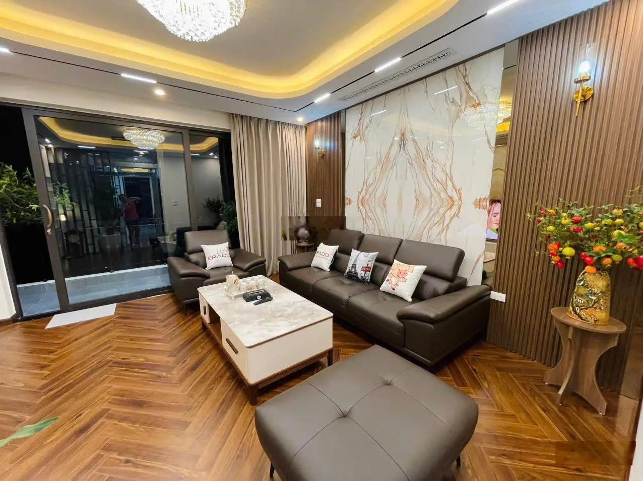 NHÀ VEW HỒ, KHU ĐẤU GIÁ CỰ KHỐI DÂN XÂY, ĐỂ LẠI NỘI THẤT, KINH DOANH TỐT