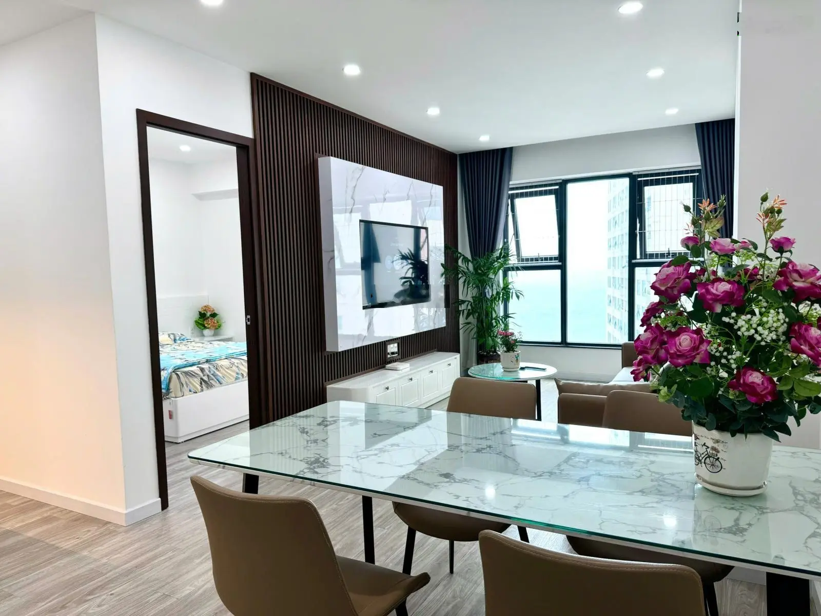 Chính chủ cần bán căn hộ biển 2318 tòa OC3 Ban công siêu mát