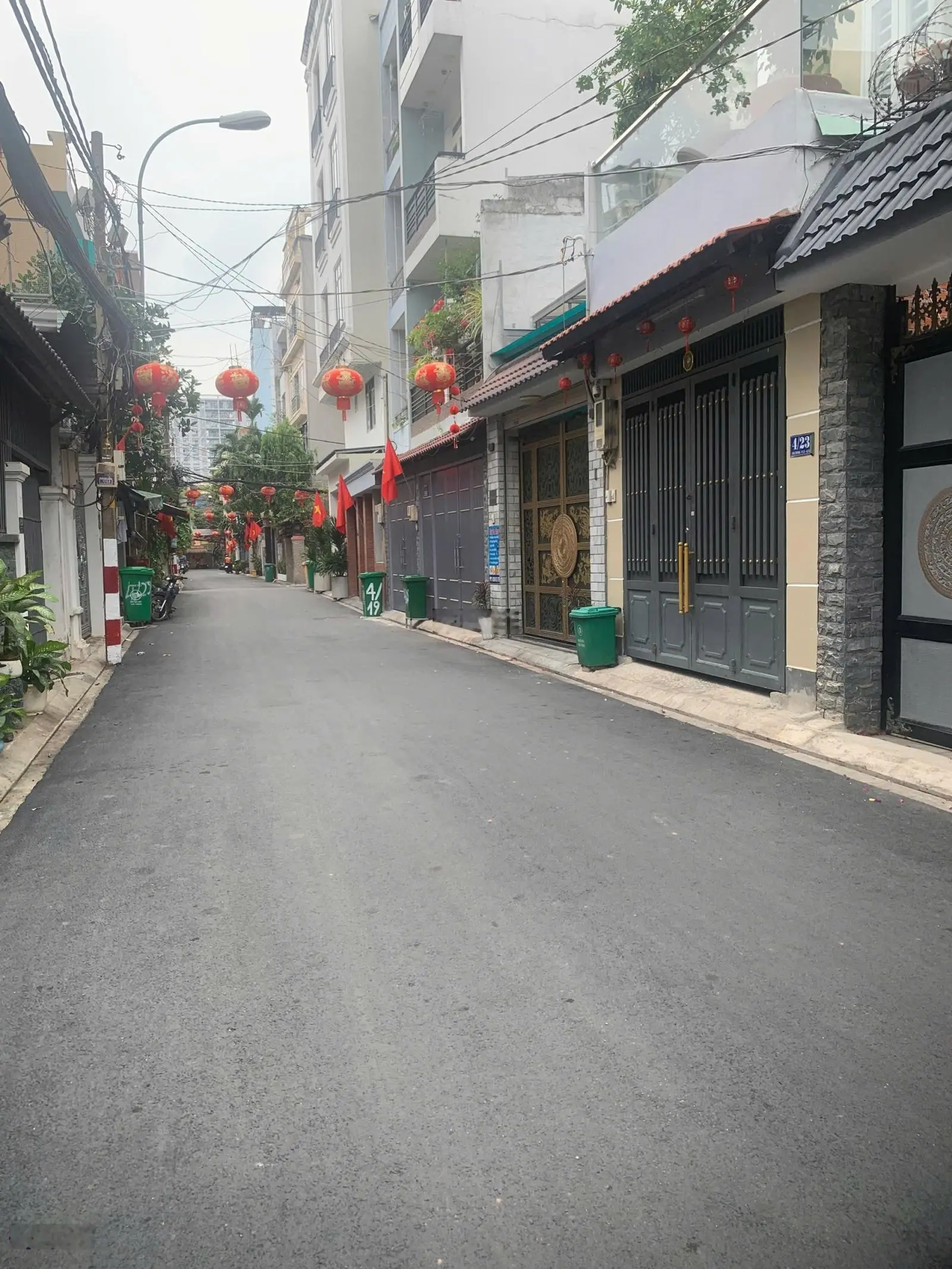 Nhà HXT,khu VIP nhà ga T3, cách Q1 có 7km, nội thành giá chỉ 10,8 tỷ, đầu tư cao tầng có thang máy