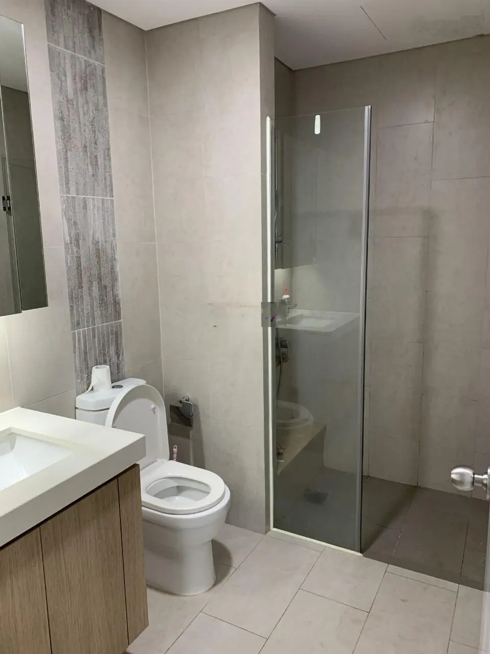 Bán nhanh 2PN giá tốt nhất thị trường tầng trung view thoáng sẵn sổ giao dịch nhanh chỉ 9 tỷ all in