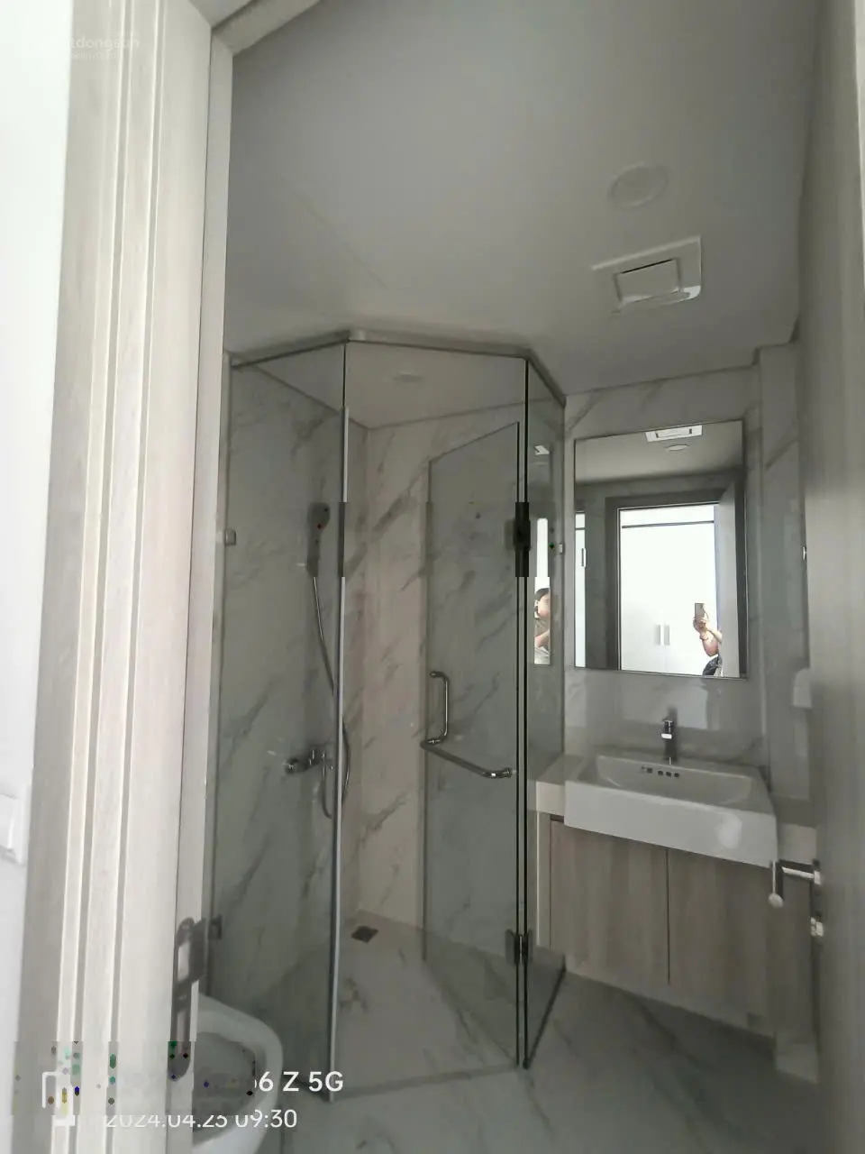 Chính chủ bán nhanh căn hộ 2N2VS Masteri West Heights Tòa C tầng 06 giá rẻ nhất khu vực chỉ 4 tỷ