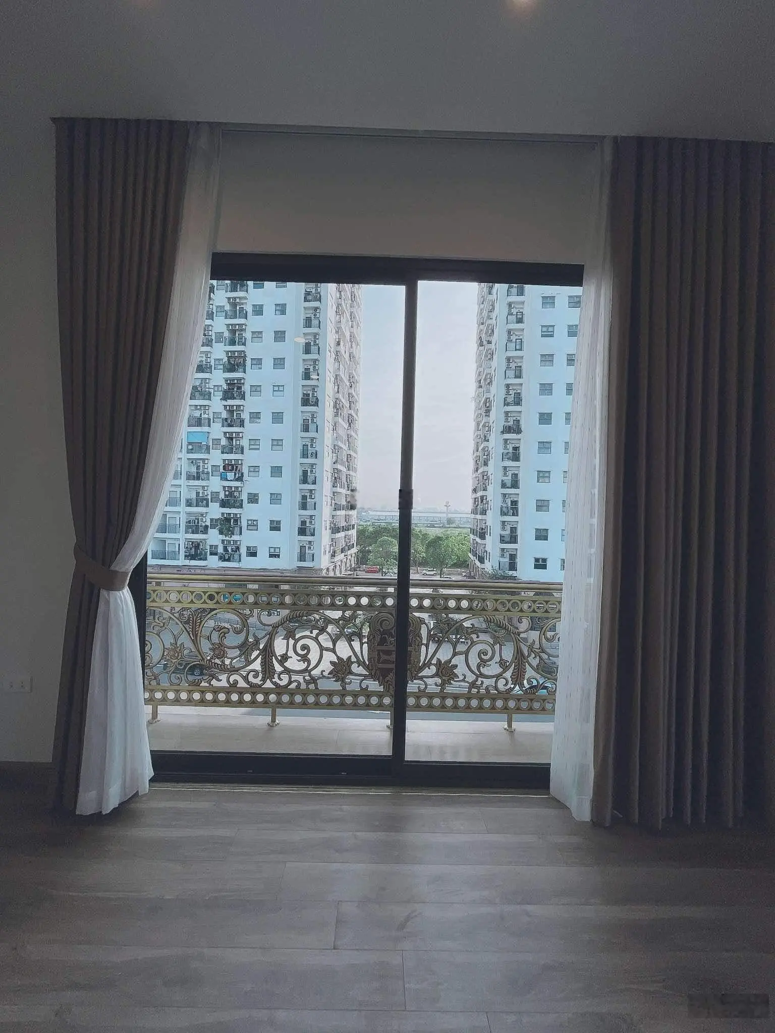Hoa hậu phúc lợi bề thế - 7 tầng , thang máy , lô góc , full nội thất cao cấp , 3 ô tô tránh