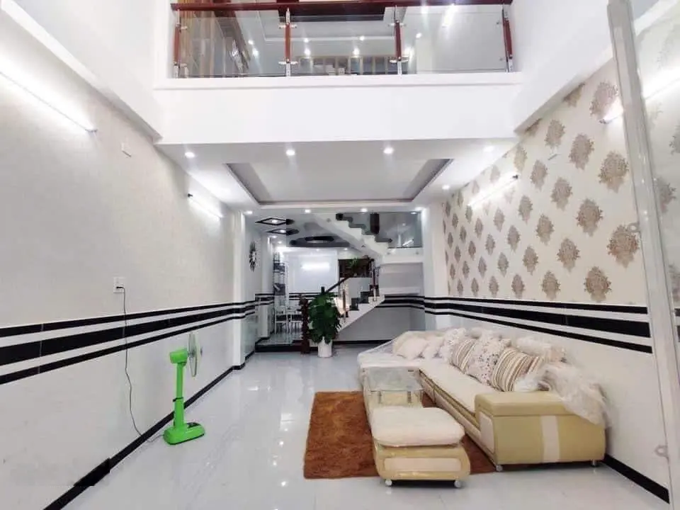 Công chứng ngay căn nhà HXH Trường Chinh Tân Bình 48m2 SHR 1T2L4PN, HDT14tr Chỉ có 3tỷ 90tr LH ngay