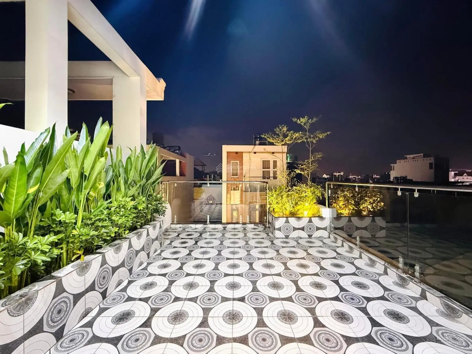 Lên siêu phẩm Đường Thành Thái, P14, Quận 10, gần chợ Thành Thái 60m2 (5x12m), 1T2L, SHR