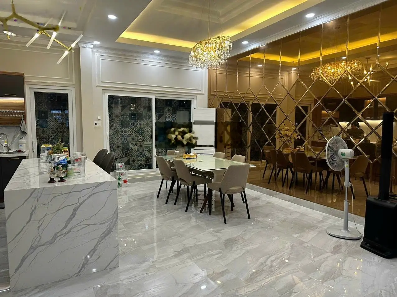 Ngang to 6,5m - HXH Võ Thị Sáu, Tân Định, Quận 1. DT: 6,5 x 18m. CN: 112,8m2. Giá: 28 tỷ