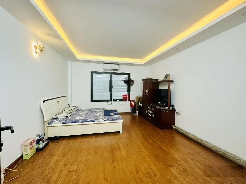 Bán nhà Thanh Am ngay Ngô Gia Tự DT 39,2 m2 gồm 5 tầng, ảnh thật, gần ôtô giá 4,6ty