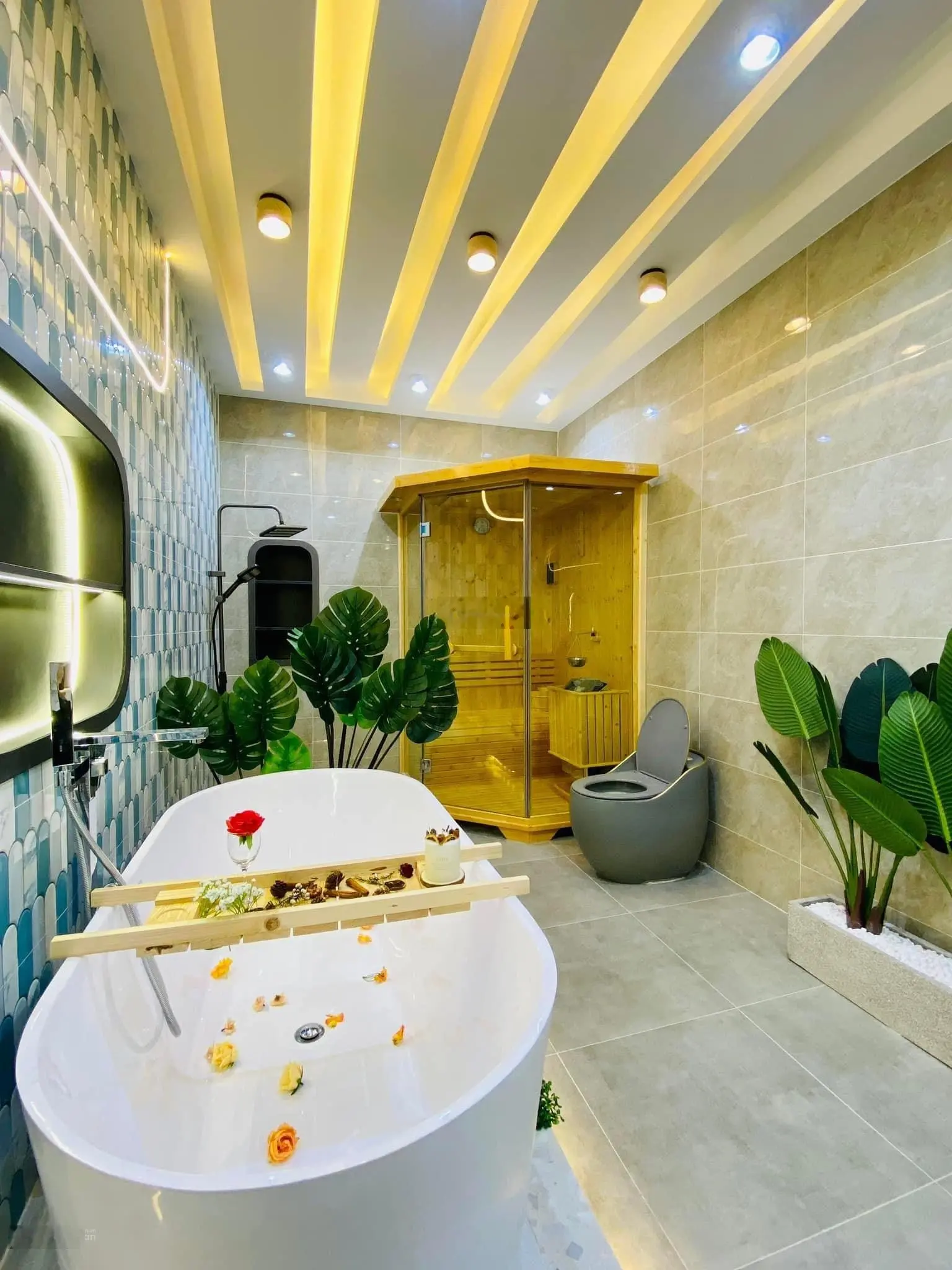 Siêu phẩm nhà phố - xây mới cao cấp chính chủ bán gấp tặng hết nội thất
