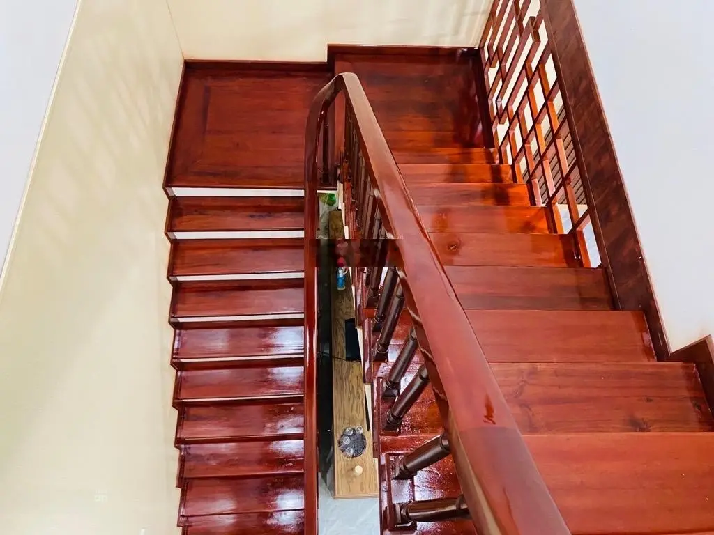 Bán gấp nhà 2 tầng 63m2, ô tô đỗ cửa giá 3,5tỷ (có thương lượng)