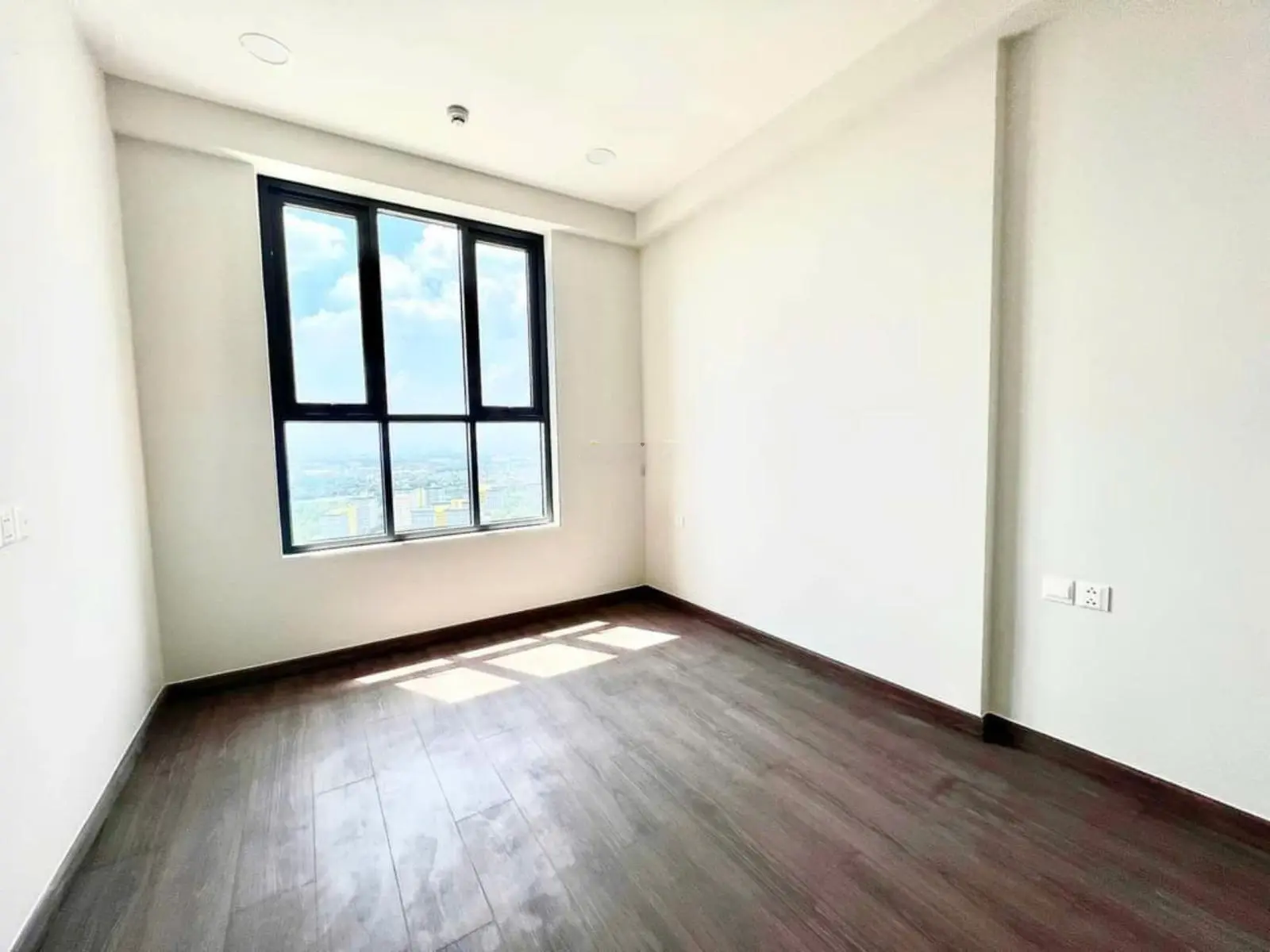 Bán căn hộ 2PN giá 2 chỉ 2 tỷ chung cư HT Pearl, đã có sổ hồng, một căn duy nhất
