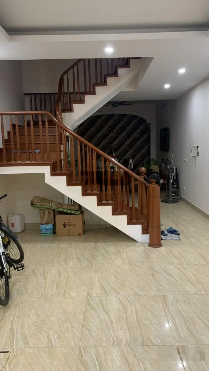 Bán nhà 45m2x4 tầng ngõ 72 Dương Quảng Hàm, ôtô cách 15m. 7.5 tỷ