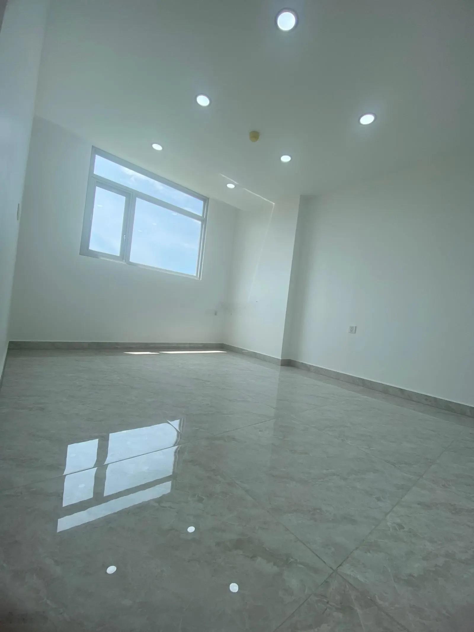 Paris Hoàng Kim, Quận 2 - Căn góc 3PN/2WC 90m2, giá 6.5 tỷ all-in