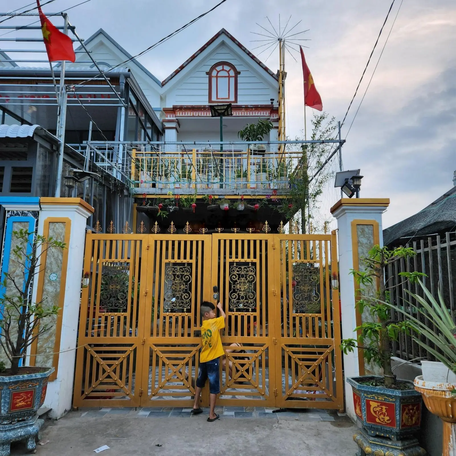 Hàng hiếm tại đường Long Phú, thị trấn cần giuộc, 2,9 tỷ, 100m2, 4PN, 2WC, nhà phố đẹp