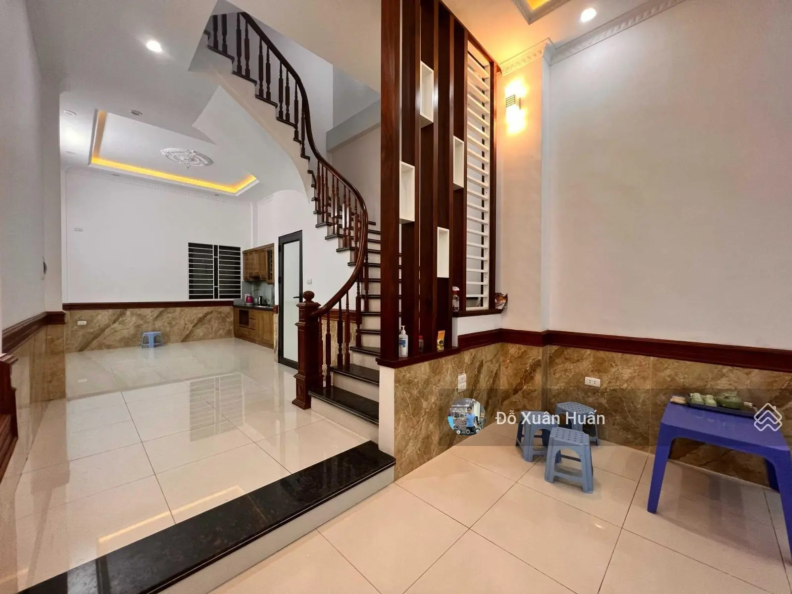Cực rẻ, chỉ hơn 6 tỷ có nhà 4 tầng 54m2 cực đẹp, lô góc 2 mặt thoáng Thụy Khuê, cạnh Hồ Tây