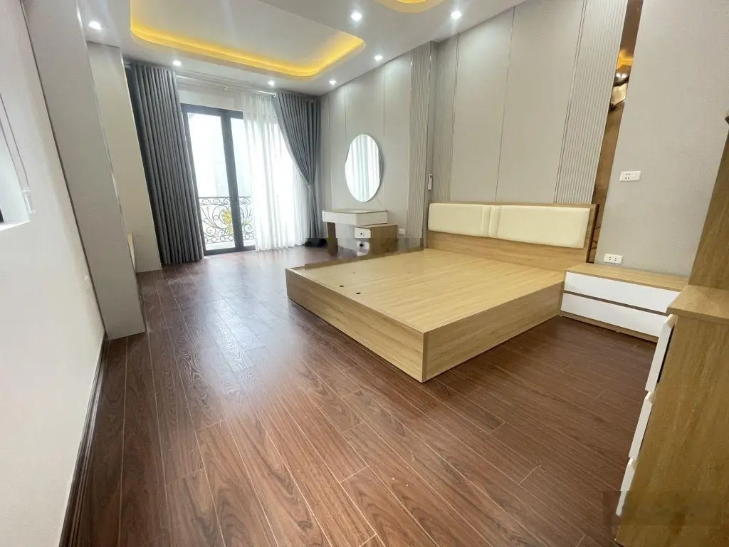 Bán nhà phố thạch bàn, 5 tầng mới đẹp, khu vực đông dân cư, pháp lý chuẩn, nở hậu, 52m2, 5.7 tỷ