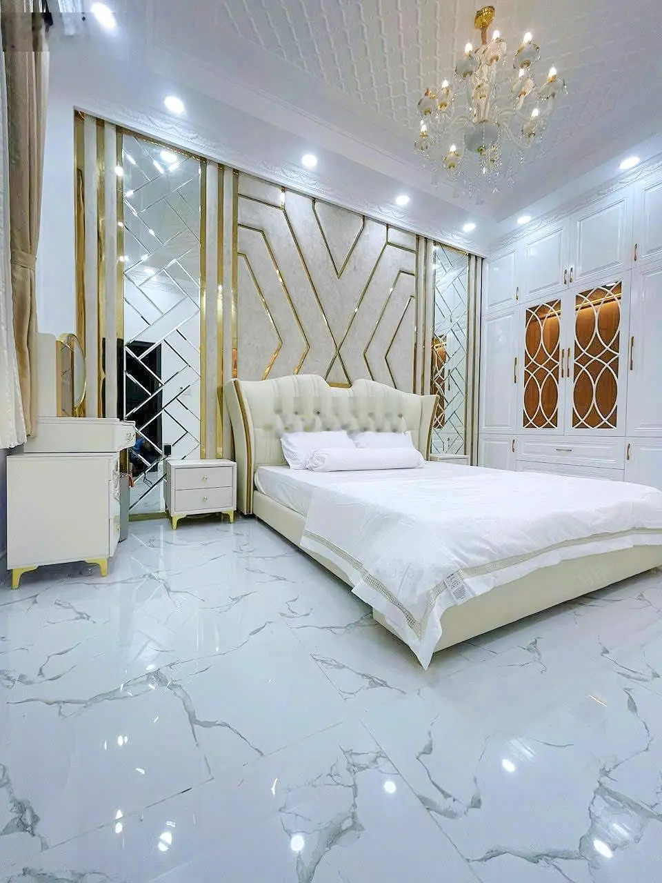 Bán biệt thự cao cấp - 8,5 tỷ - đường Huỳnh Tấn Phát - Nhà Bè