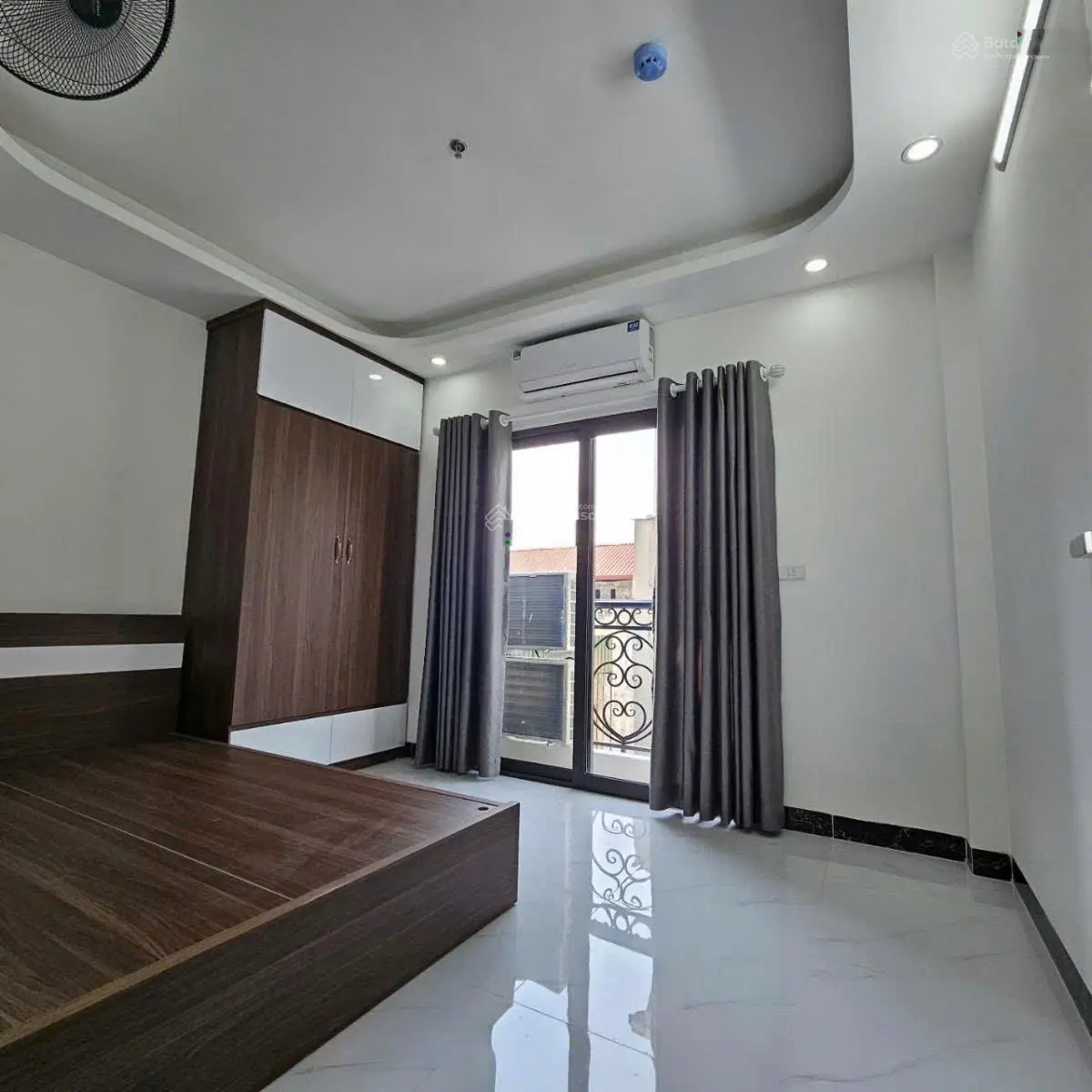 Bán toà CCMN Quan Nhân, hàng xóm Royal City, ô tô 40m, giữ tiền cực tốt, dòng tiền hơn 700tr/năm