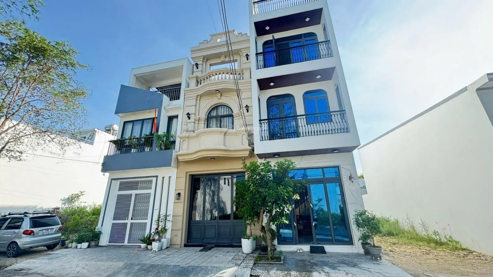 Bán nhà mới 4 tầng - đường ô tô TĐC Đất Lành, Vĩnh Thái, Nha Trang