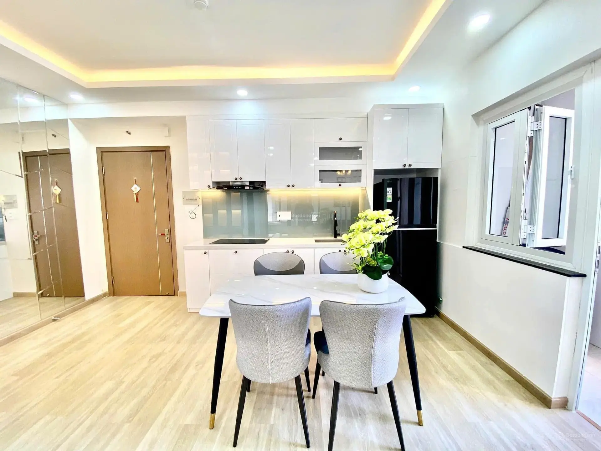 Bán căn góc Mường Thanh Viễn Triều, , Nha Trang, căn 520 toà 1B giá 2tỷ 280, 67m2, Full nội thất