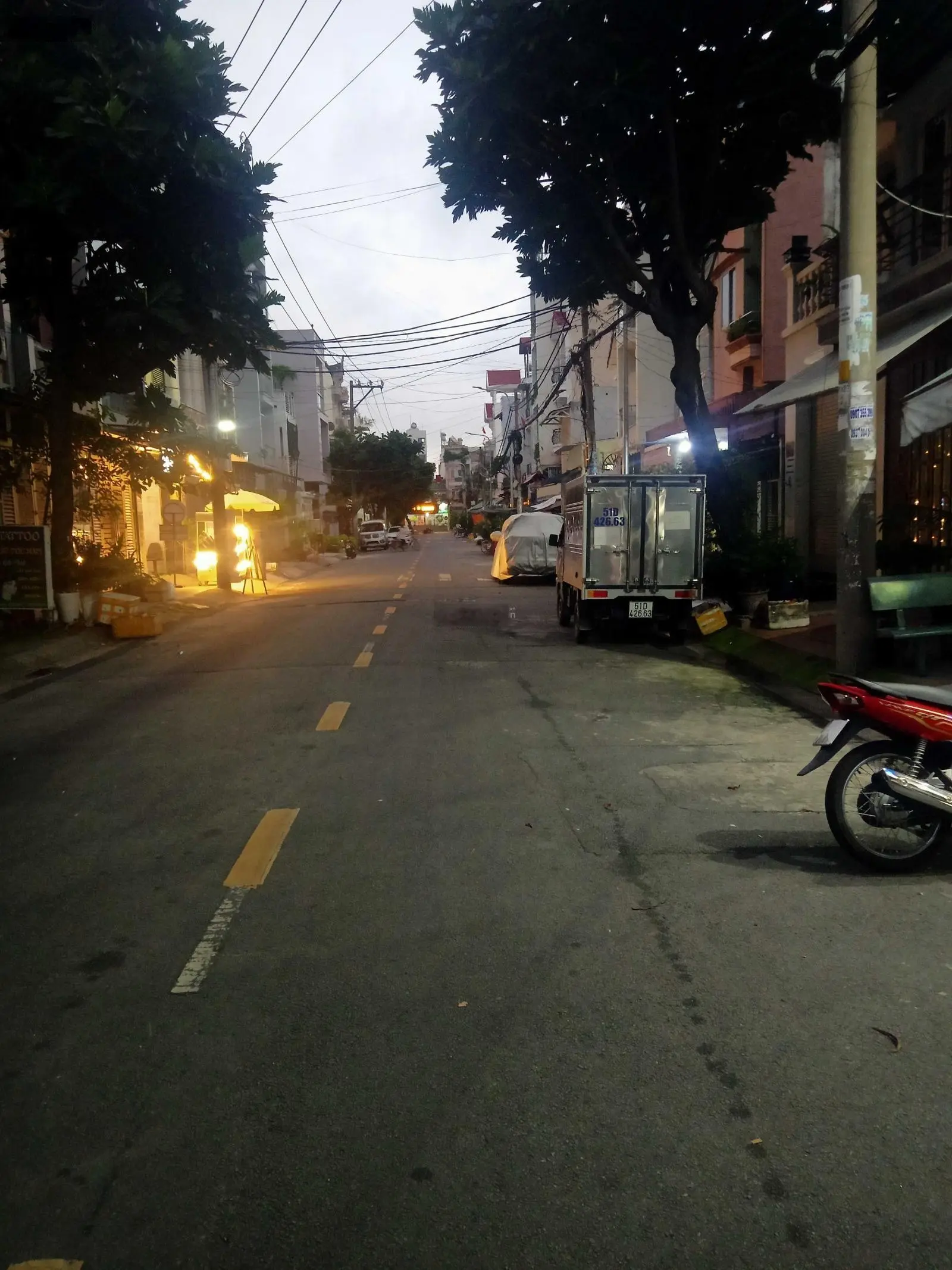 Mặt tiền Lê Quốc Trinh (5 tầng; 3,5mx17,5m). Giá 8,9 tỷ