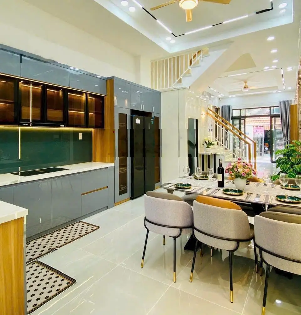 Siêu rẻ! 253 Cách Mạng Tháng 8, P12, Quận 10, DT: 71m2, sổ hồng riêng chính chủ