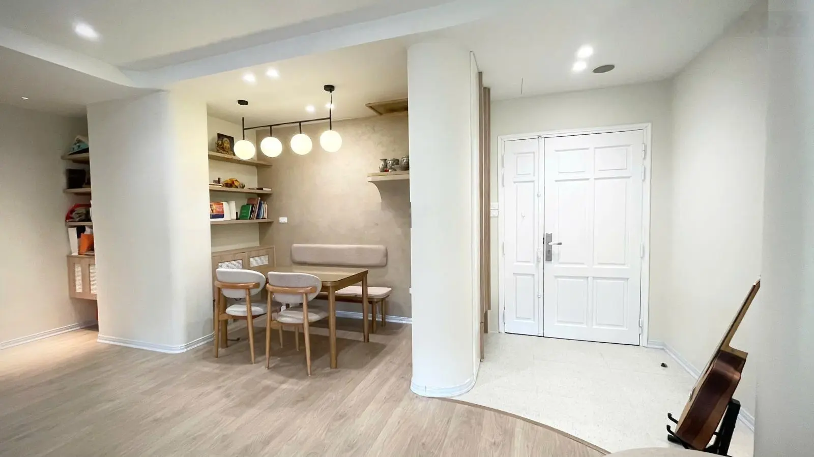 Căn góc 2PN diện tích 89m2, tại Hapulico full nội thất cần bán tại Hapulico Complex, sổ đỏ lâu dài