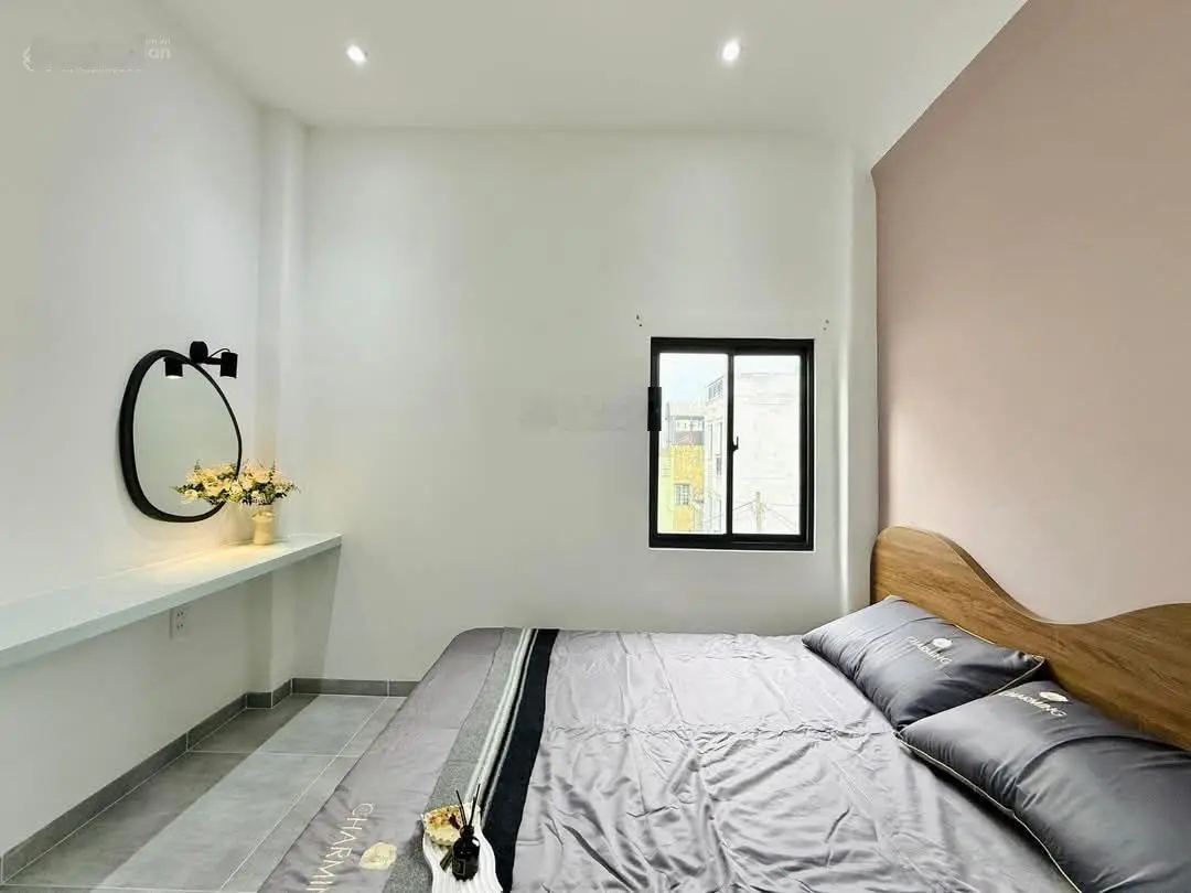 Bán nhà gần Vincom Phan Văn Trị full nội thất một trệt 2 lầu giá 4,99 tỷ TL