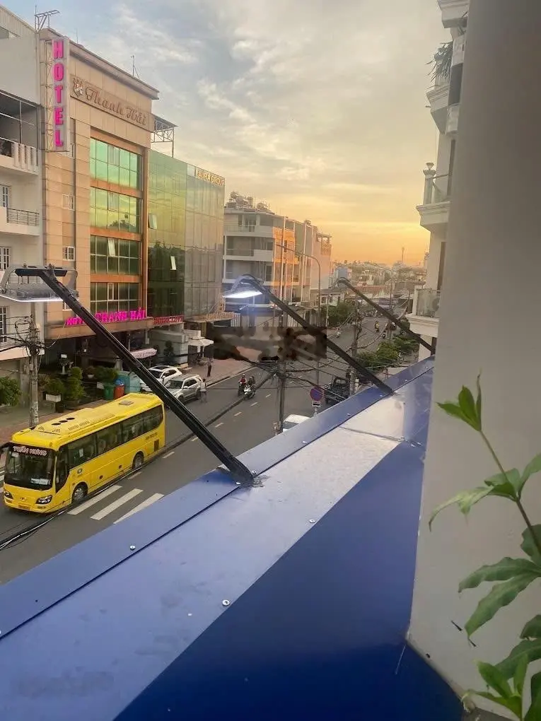 Góc 2 mặt tiền tt bình phú- quận 6- 5 tầng- 5*20- có thang máy- dòng tiền 40tr/ tháng- giá 24 tỷ.
