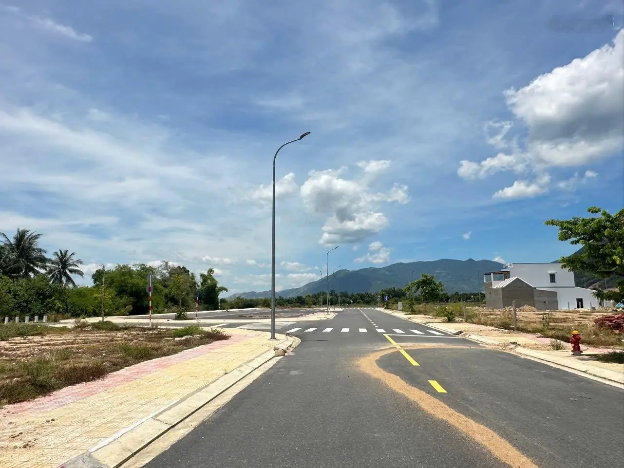 Cửa ngõ vào KKT Vân Phong, đầu tư đón đầu tương lai. Tđc Ninh Mã, 200 m. 2 tỷ 5