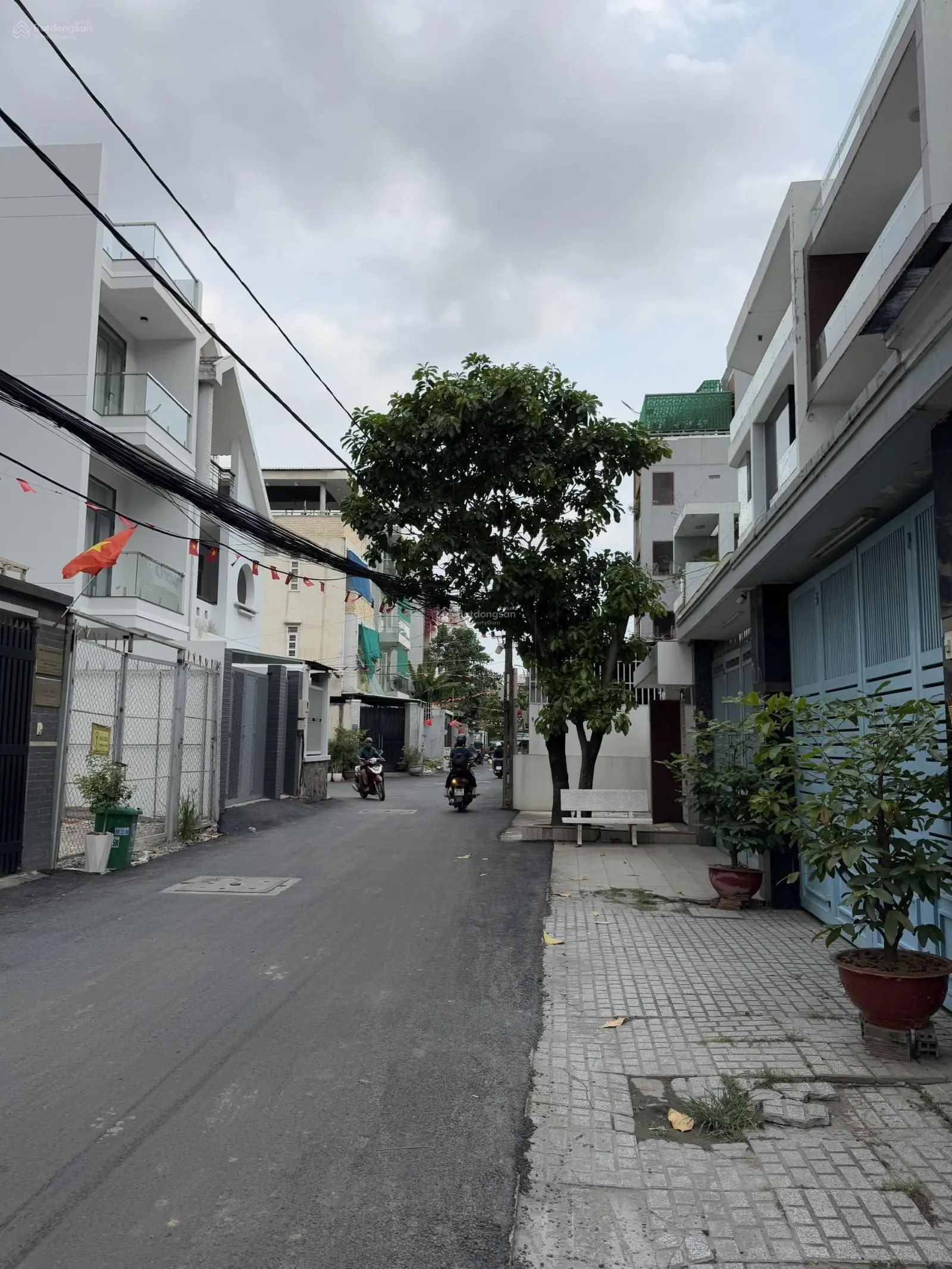 Nhà 80m2 - 4 tầng, đường ô tô, kinh doanh sầm uất, gần Nguyễn Duy Trinh, Nguyễn Tuyển, Lê Văn Thịnh