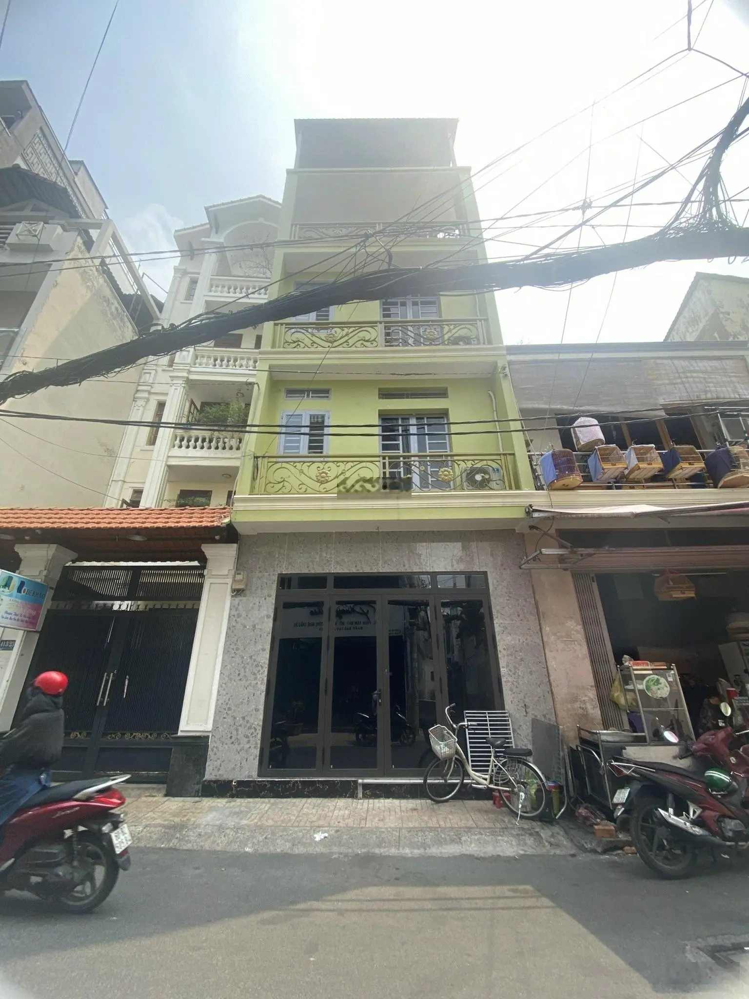 Nhà hẻm 7m có lề Lê Văn Sỹ, P. 13, Quận 3. DT 5,2x8m, 5 lầu. Giá ngộp 9 tỷ TL