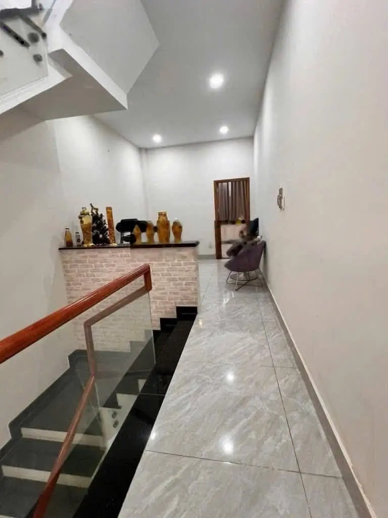 Bán nhà mặt phố Đường 10, 9,6 tỷ, 145m2, Q. Thủ Đức, TP. HCM chỉ với view đẹp