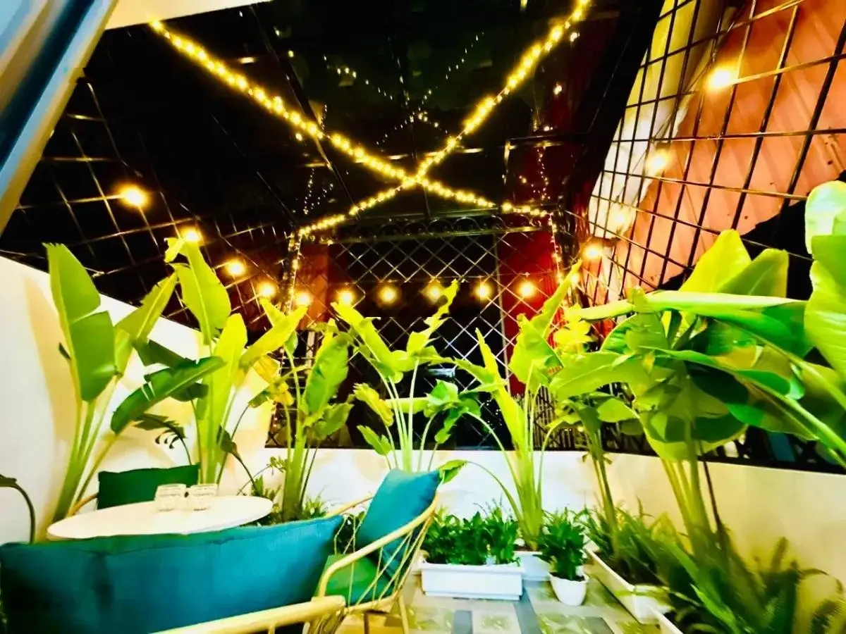 Bán gấp!!! Nhà đẹp phố Nguyễn Khánh Toàn 39m*5T*4m MT - gần phố - nội thất xịn - ngõ nông - hơn 6T