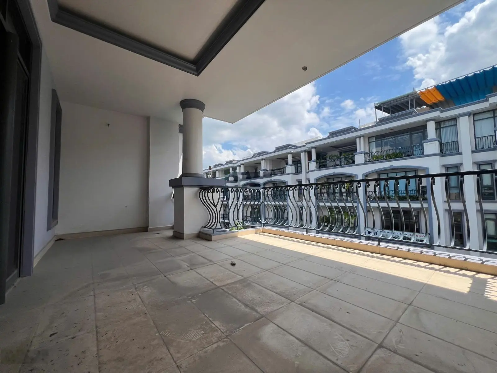 Cần bán gấp nhà view công viên - KDT Vạn Phúc - 7x22m - Vị trí đẹp bên cạnh trung tâm thương mại