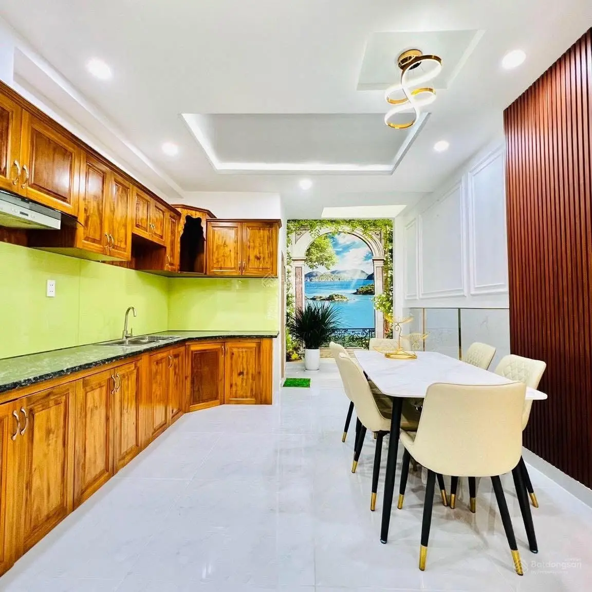 Bán gấp căn nhà Giá: 3TỶ19/79.4m2 LÝ THÁI TỔ, P10, Q10 - cho thuê nhà 24Tr.Tháng có Gara xe hơi