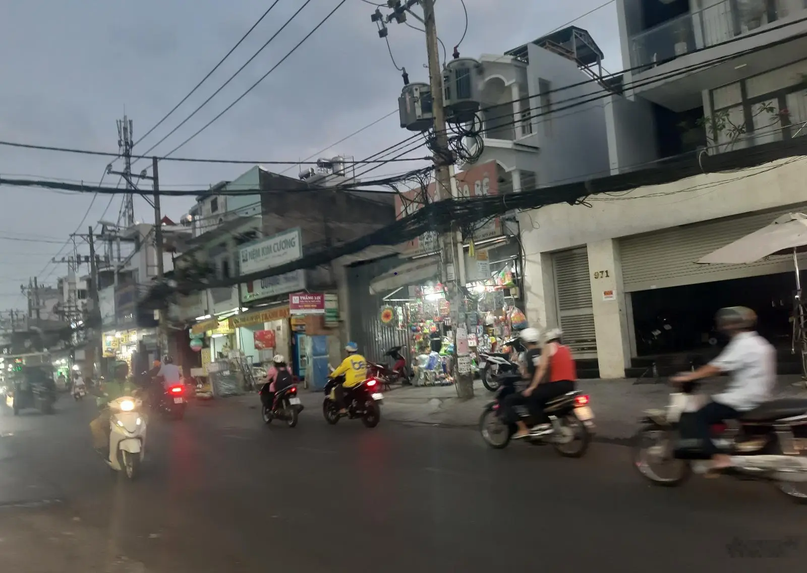 Bán Nhà MTKD Lê Đức Thọ 95m2 4 tầng có 13 tỷ x Gò Vấp TP. Hồ Chí Minh