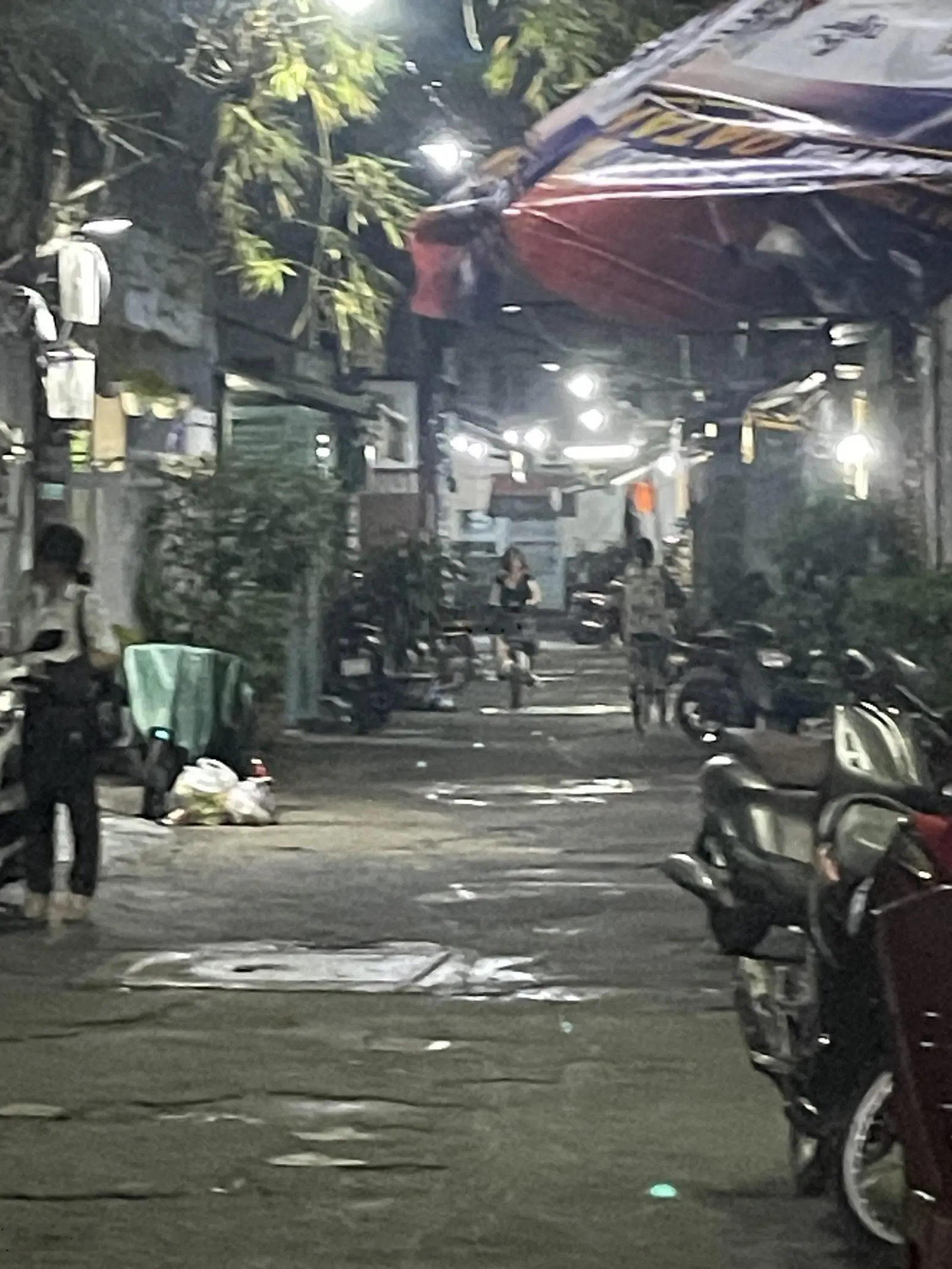 Chính chủ bán nhà 4 tầng 8 phòng Q3,đ. Trần Văn Đang, Tp.HHCM, hẻm 6m, cách Hoàng Sa khoảng 25m