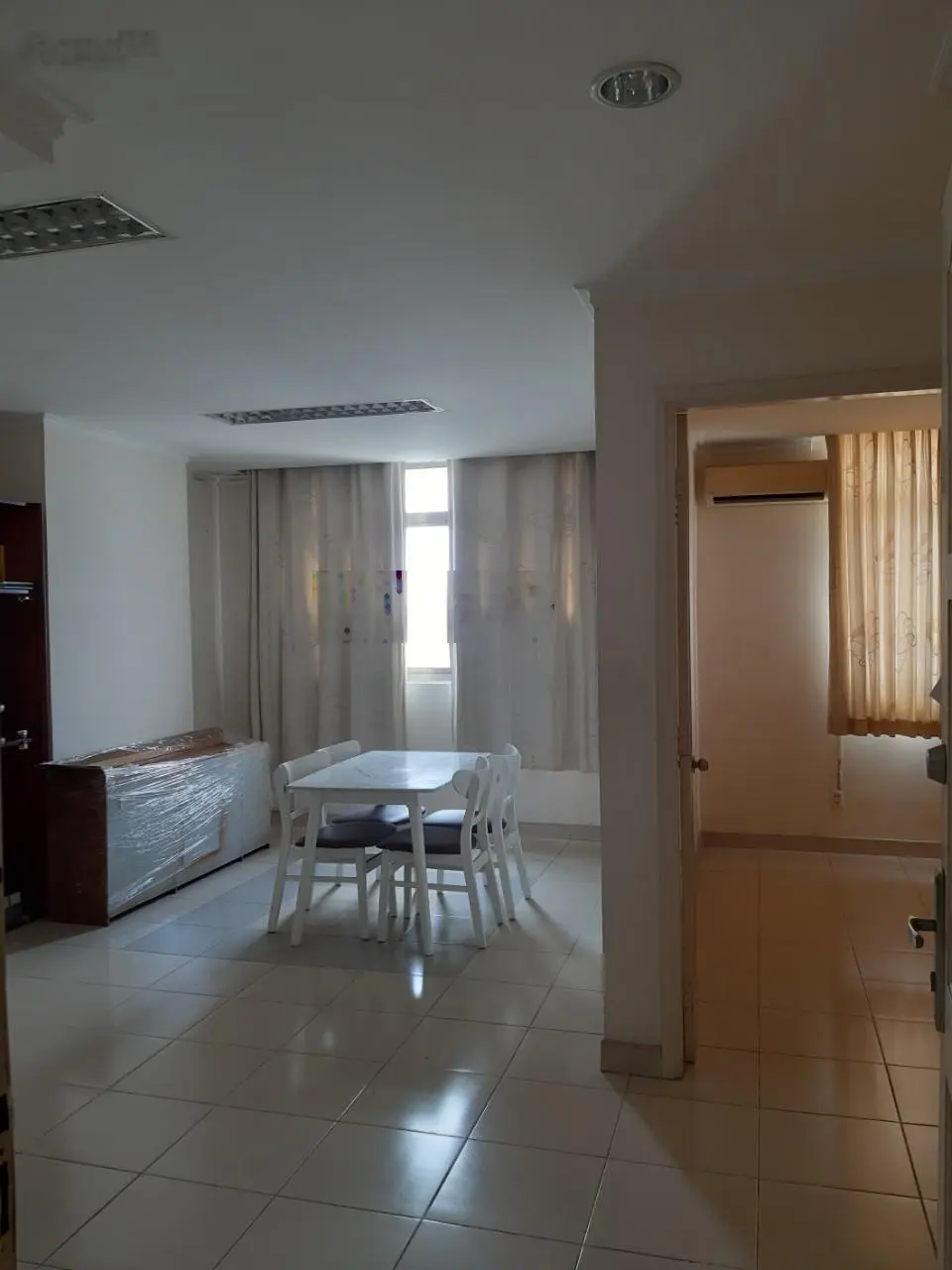 Bán căn hộ chung cư Screc Tower đường Trường Sa, Phường 12, Quận 3. DT 76m2, 2PN, 2WC. Giá 3.7 tỷ