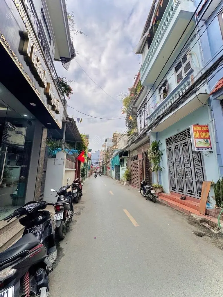 Bán nhà mặt phố. thang máy chỉ 11,5 tỷ tại xã tứ hiệp, thanh trì, hà nội