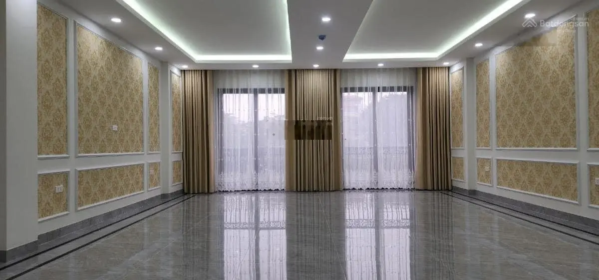 Bán Nhà Giêng Mặt Phố Nguyễn Khang Diện Tích 70m2 Chính Chủ