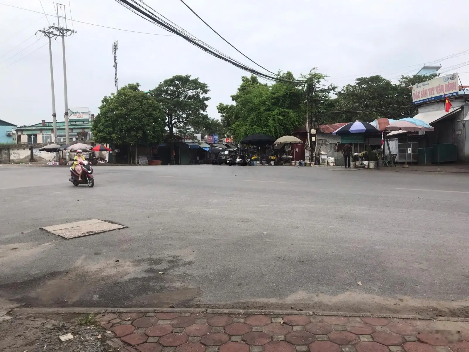 Bán 70m2 MT 5m trục chính đường Ỷ Lan - Đặng Xá, đường rộng 30m kinh doanh cực đỉnh