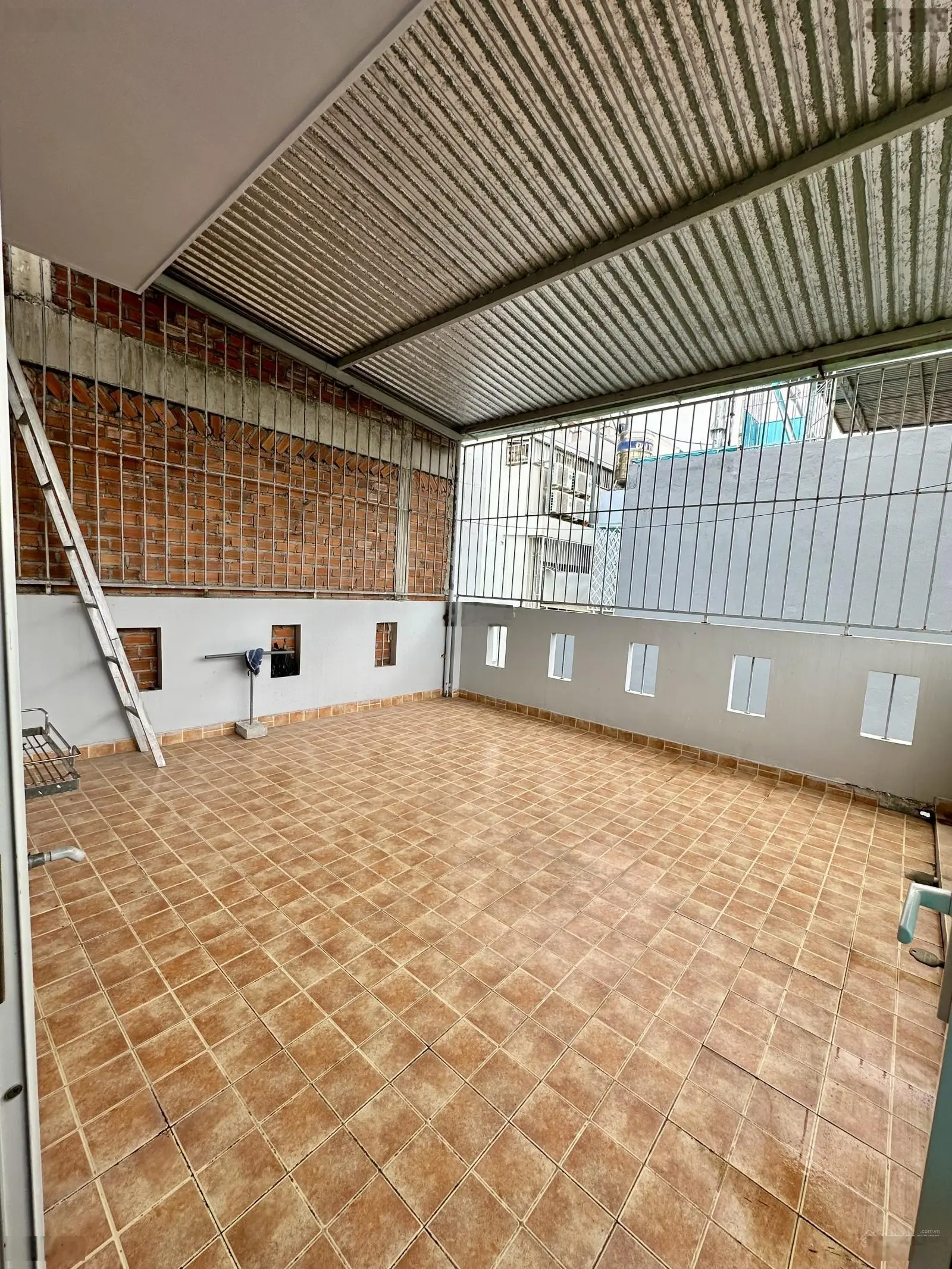 Bán nhà 3 tầng hướng Đông Nam KĐT Phước Long dt 80m2 ngang 5m đường rộng 16m