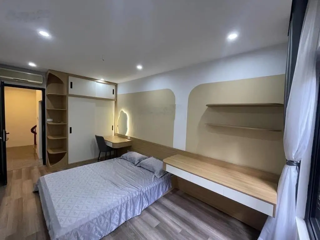 bán nhà bồ đề. 48m2 * 6 tầng * 9,6 tỷ. Thang máy. full nội thất.