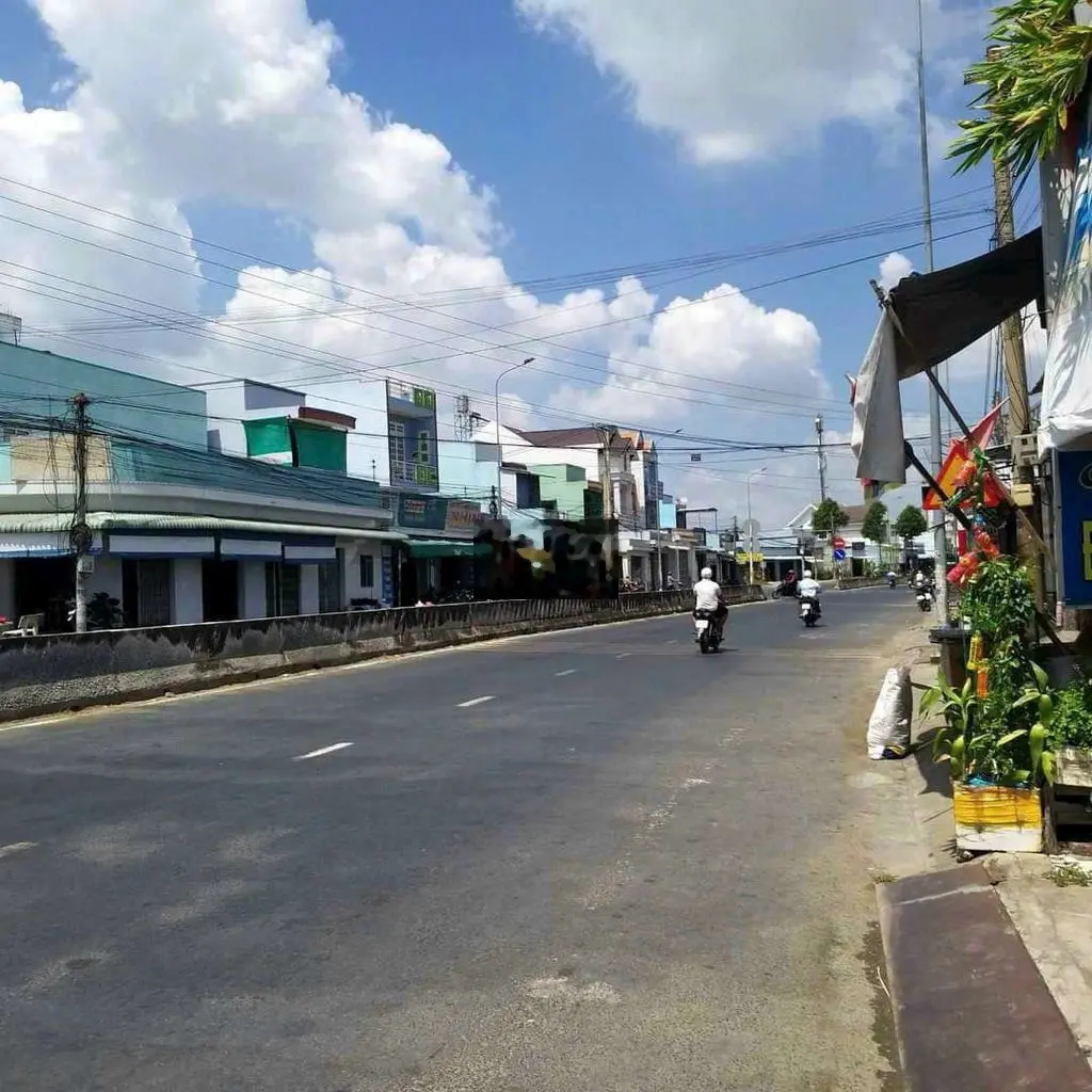 Đất Mt đường tỉnh 827 gần chợ Hòa Phú Châu Thành Long An