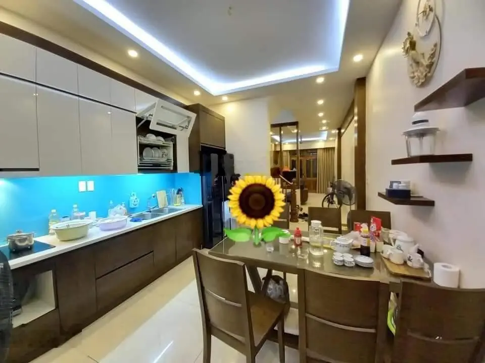 Bán nhà Xuân Đỉnh, nhà đẹp ở ngay, ô tô vào nhà ở sướng, diện tích rộng, dân xây, thiện chí bán.