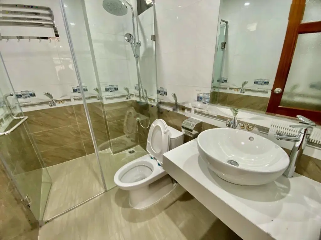 Phú Diễn , 5 tầng , mặt tiền đẹp , duy nhất 1 căn tại Phú Diễn , cơ hội mua căn đầu 4 tai Phú Diễn